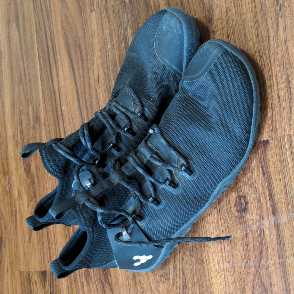 VivoBarefoot Magna Trail Men's Hiking Shoe, size 45, Black